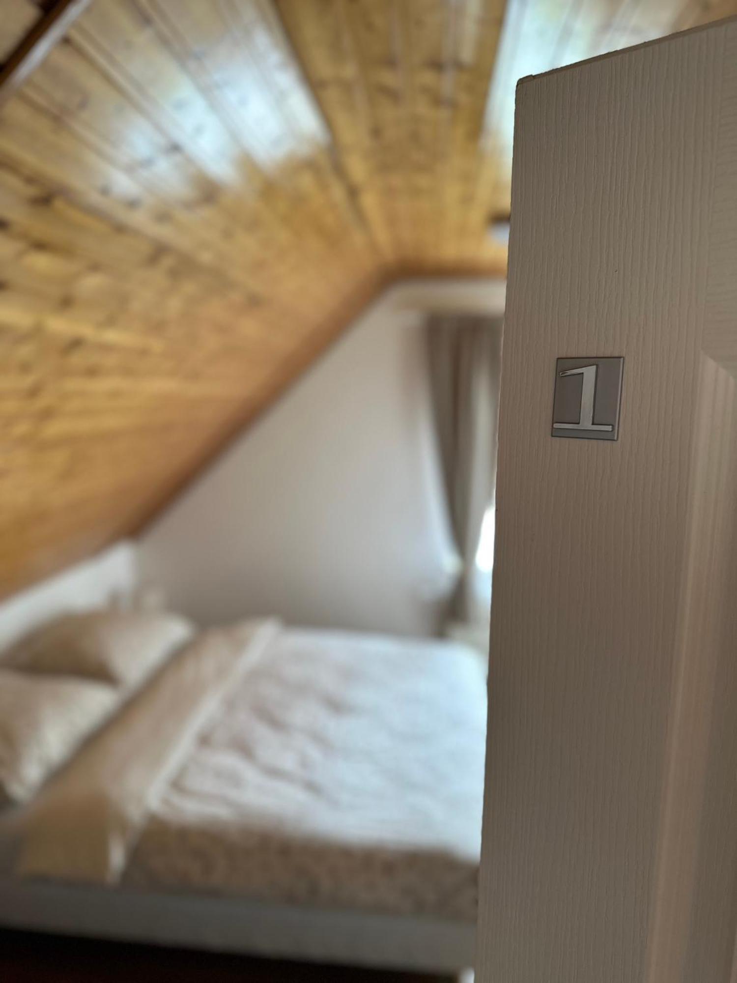 Apartman Jako U Babicky Tisá エクステリア 写真