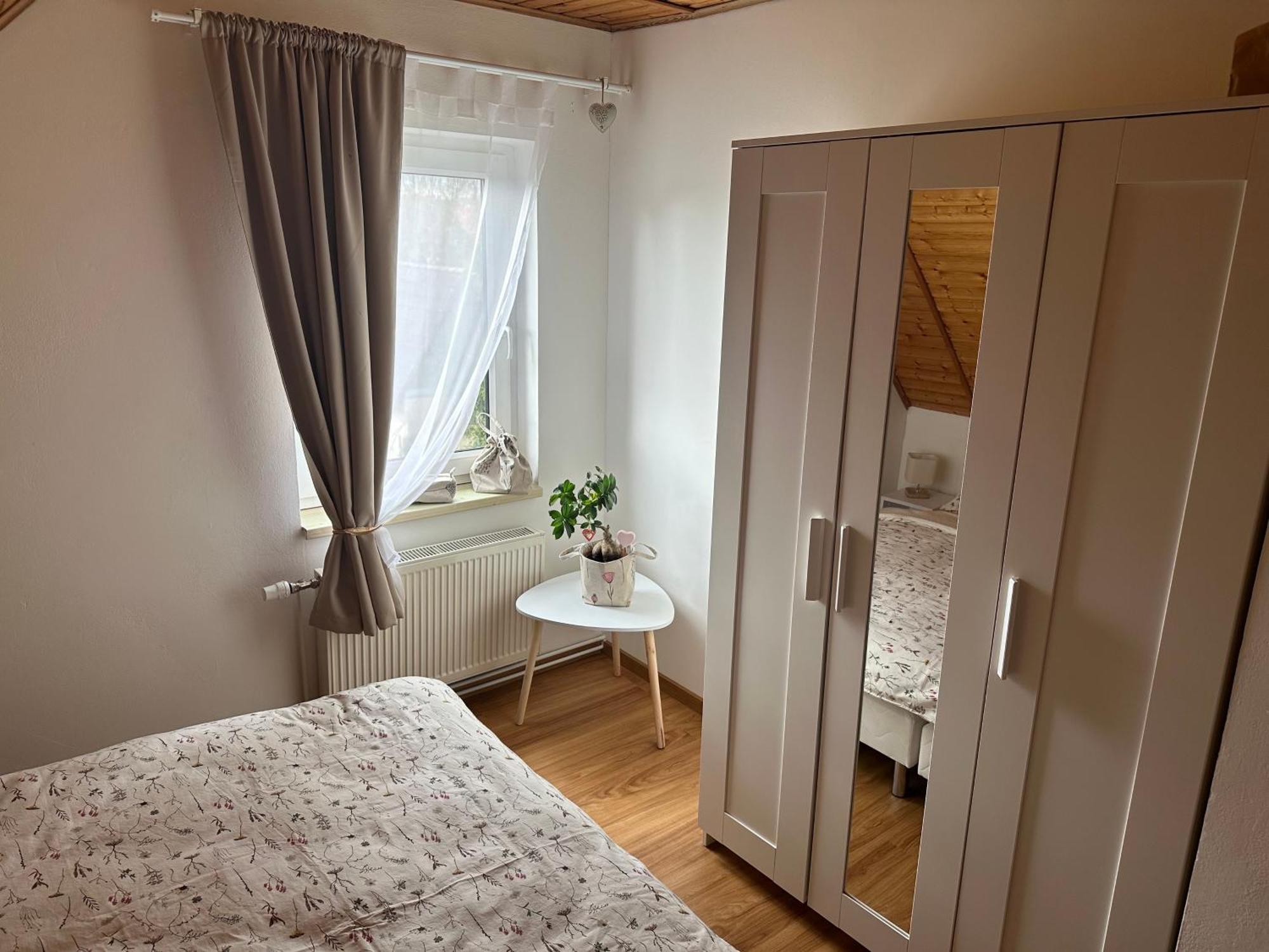 Apartman Jako U Babicky Tisá エクステリア 写真